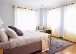 Cortinas de color blanco